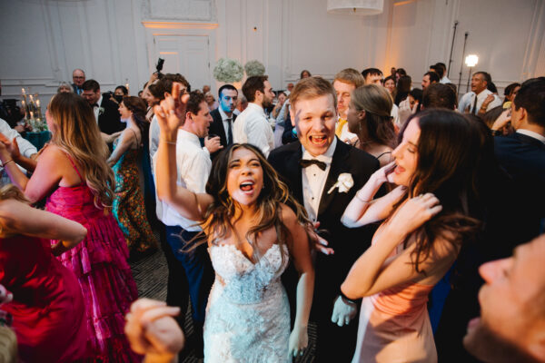 BVTLive! Cescaphe Down Town Club excited couple celebrated new marriage by partying on the dance floor photo by Asya Photography