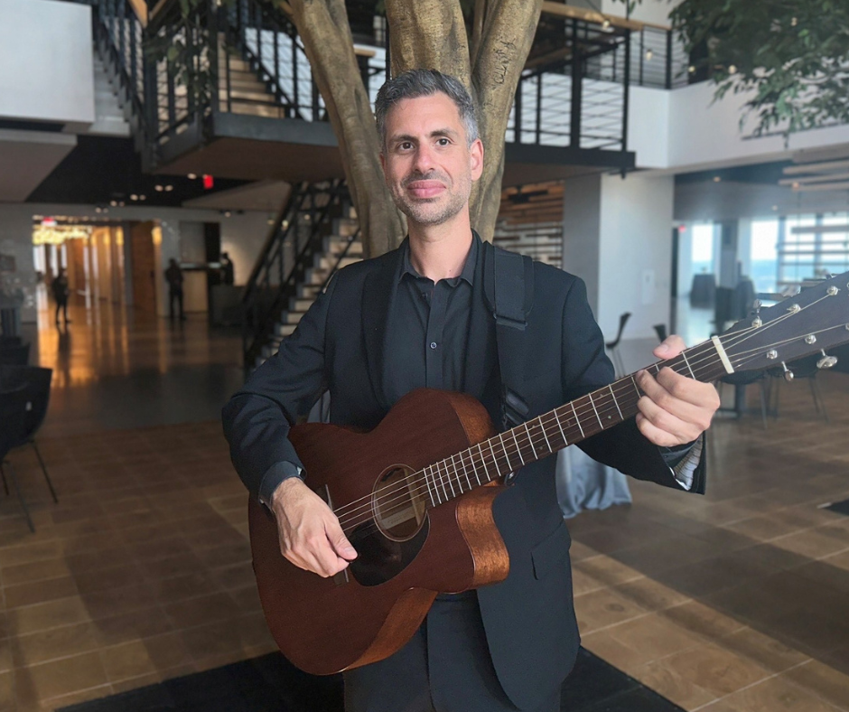 Vahe Sarkissian is a Philadelphia based guitarist with experience playing solo, as well as duo/trios and with a big band. This makes him a versatile asset for any Philadelphia wedding or event!